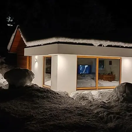 House Apartma Cebela With Jacuzzi Apartment