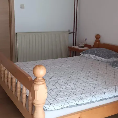 House Apartma Cebela With Jacuzzi Apartment *